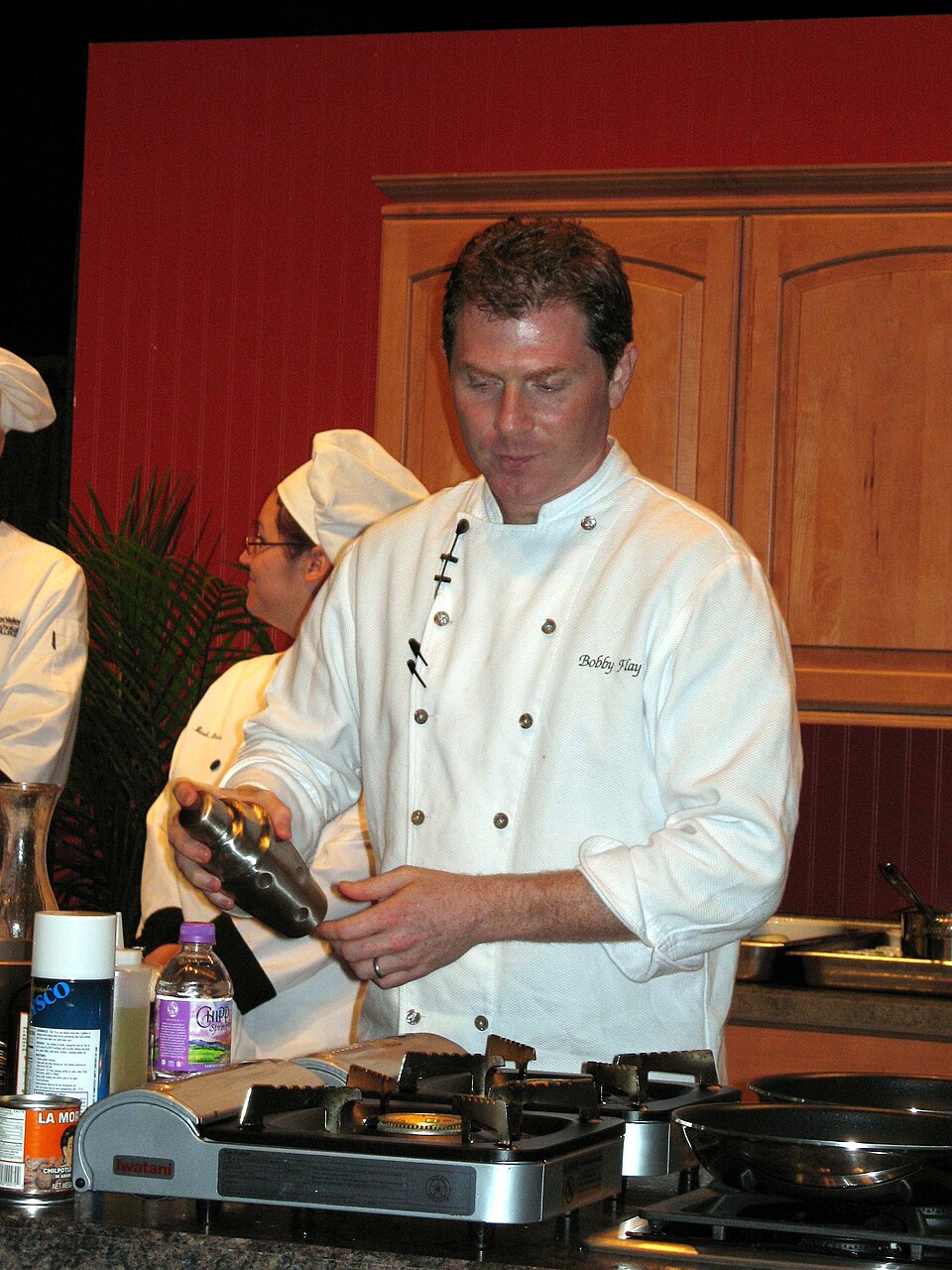 What Knife Brands do Celebrity Chefs Prefer?